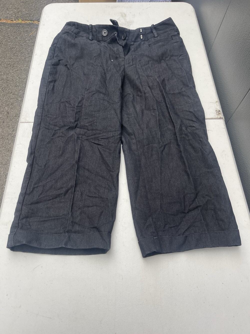 Larry Levine Women's Pants Black Capri Stretch Cuffed Size 8